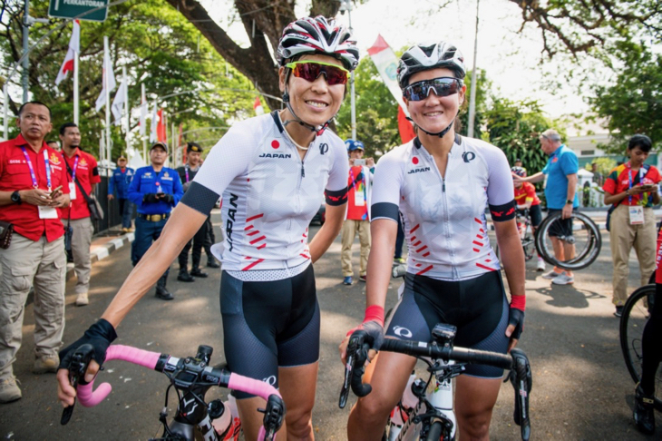 與那嶺恵理(ウィグル・ハイファイブ)と唐見実世子(弱虫ペダルサイクリングチーム)