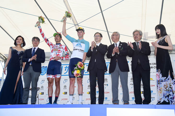 スプリント賞は、阿部嵩之(宇都宮ブリッツェン)と、トビー・オーチャード(オーストラリアン・サイクリング・アカデミー・ライド・サンシャイン・コースト)