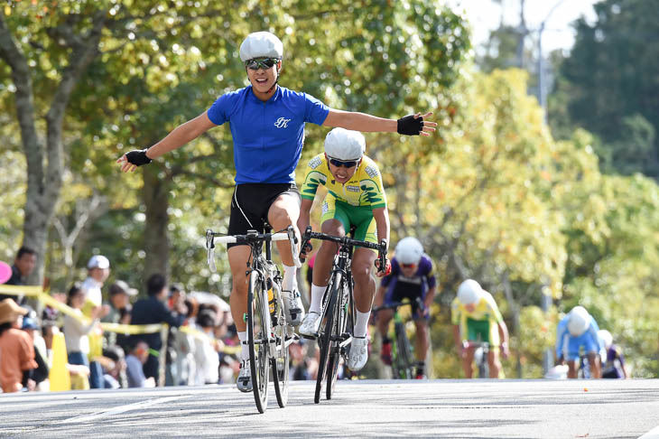 男子アンダー17 集団スプリントを制した寺田吉騎(磐田北高校)が優勝