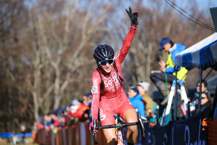 エリート女子 勝利したサミエル・ルーネルズ(アメリカ、スクゥイッド・スクァッド)