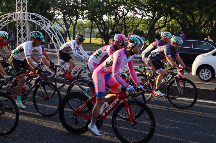 市民50kmオーバー60のスタート さあ出発!