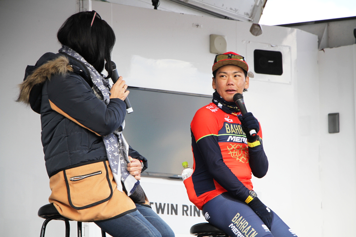 「東京オリンピックには出たいですね~」とトークショーで話す新城幸也