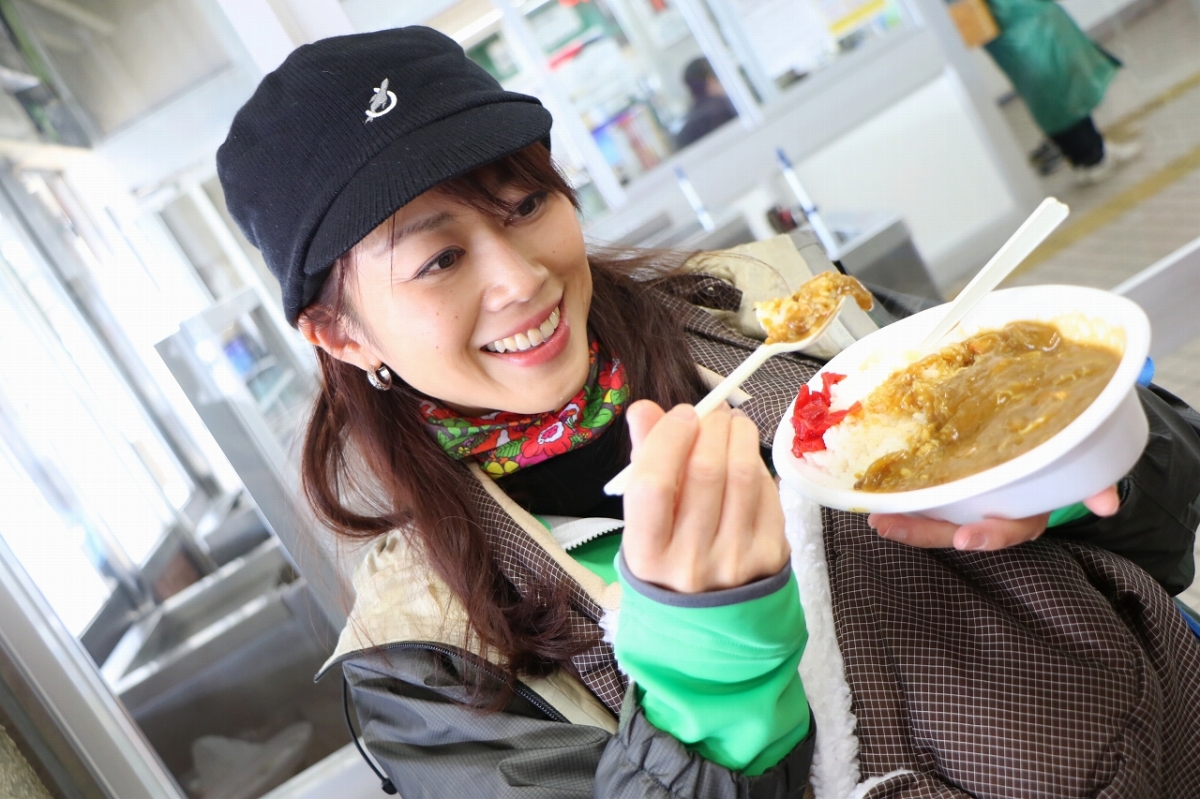 こんなにカニが入ってこんな500円なんですか!