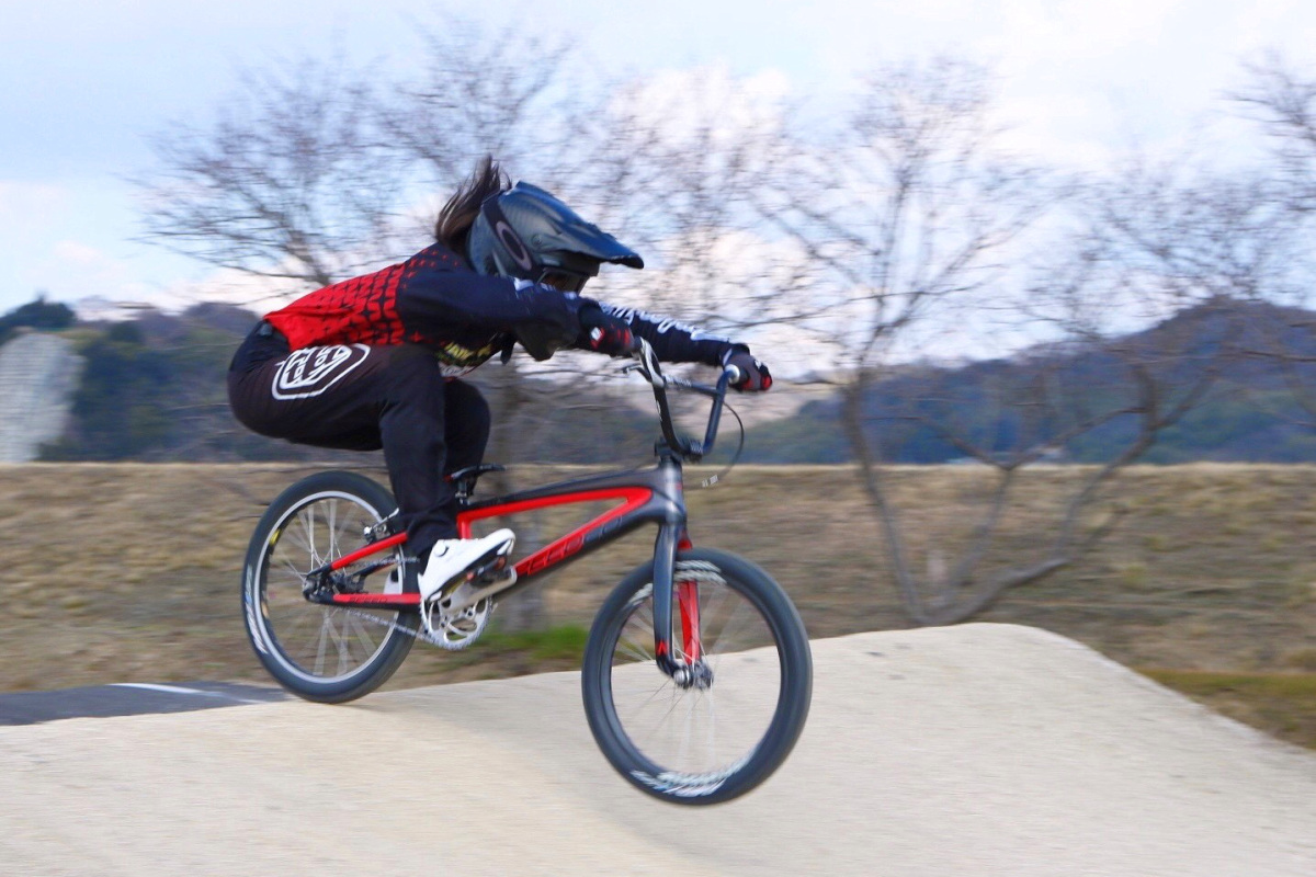 「高いホールド感が安定したペダリングに繋がる」早川優衣(BMXライダー)