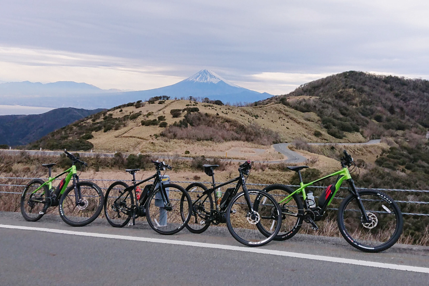 メリダやミヤタのE-BIKEで観光&サイクリングを満喫できる内容だ