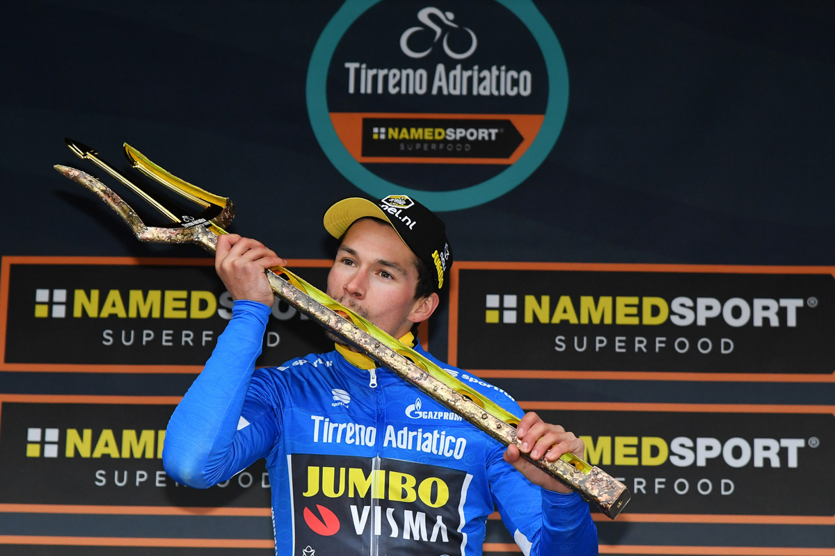 総合優勝を果たしたプリモシュ・ログリッチェ(スロベニア、ユンボ・ヴィズマ)