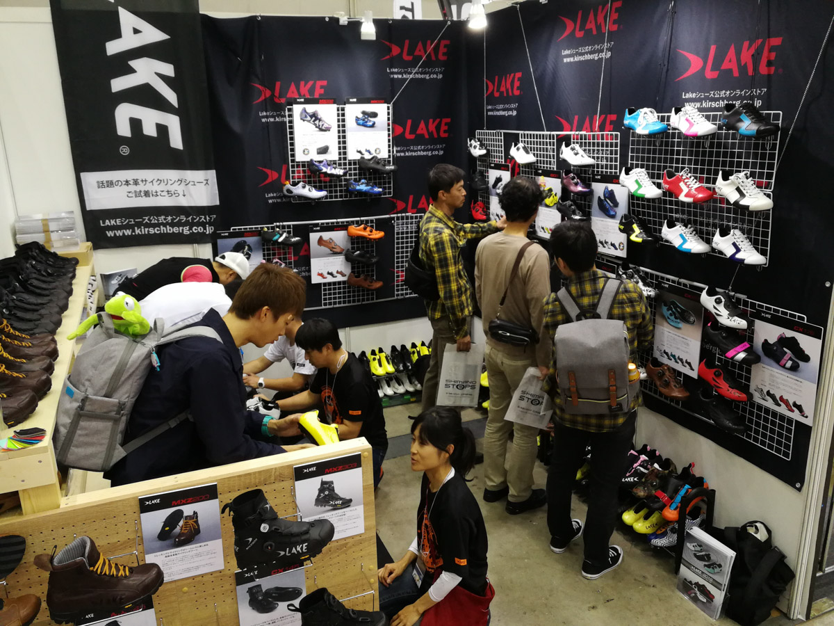 全国各地で開催されるレイクシューズ試着会。フィッティングの絶好の機会だ