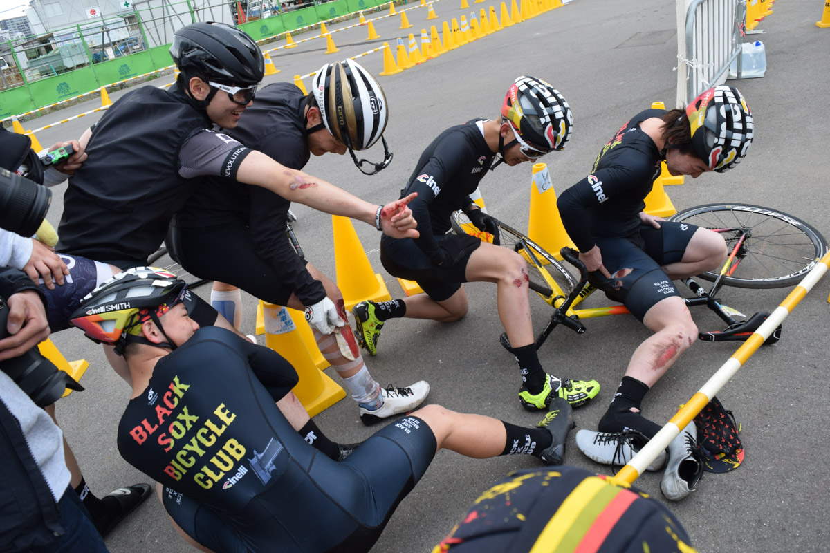 BSBCの選手たちも転んで擦り傷だらけ....笑
