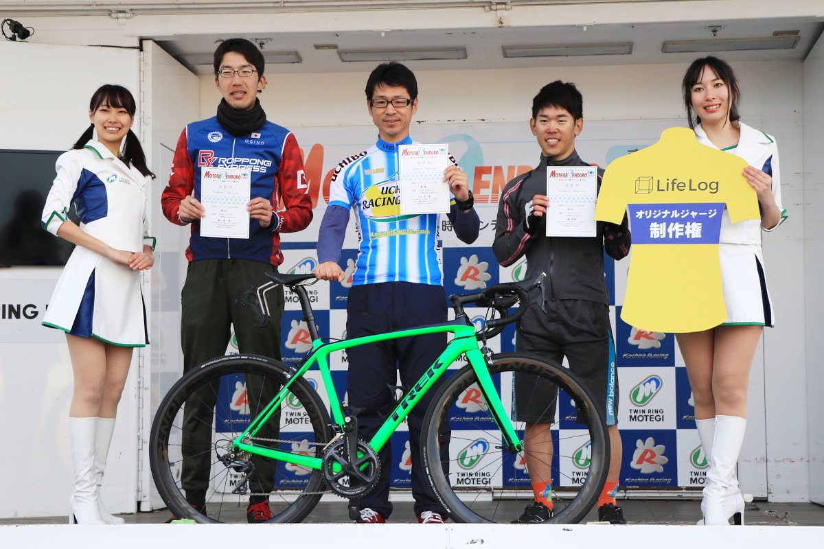 マッチスプリントを制した古谷朋一さん(内房レーシングクラブ)が7時間エンデューロ初優勝