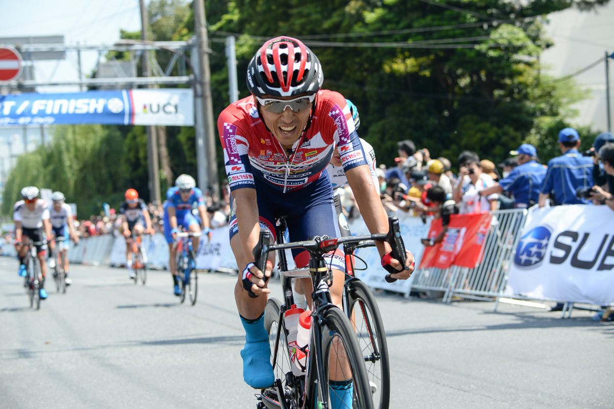 増田成幸(宇都宮ブリッツェン)は集団内で完走