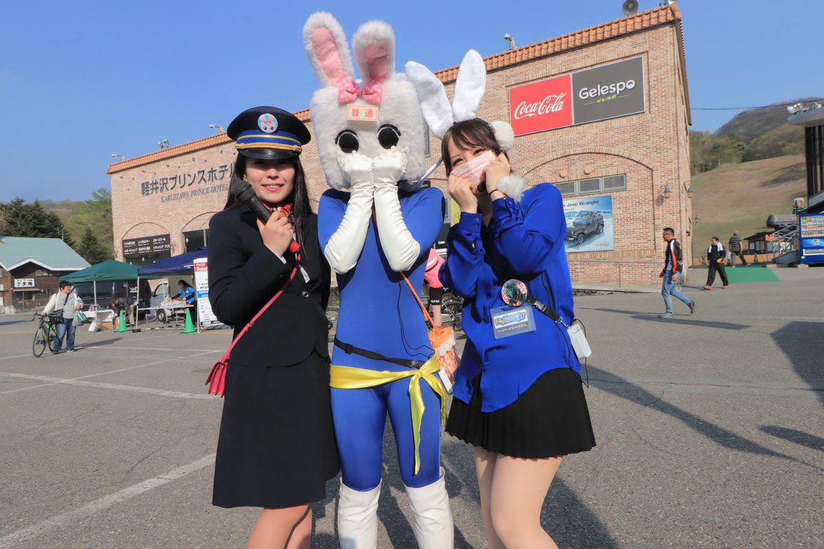 ゴールで迎えてくれた謎のゆるキャラ、ハイぶりっ子ちゃん。佐久のキャラクターらしい