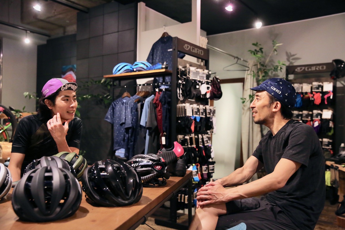 宮下洋輔さん(左)と、GIRO STUDIO TOKYOの内田店長。