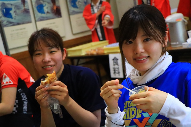摩周湖に向けて補給中!