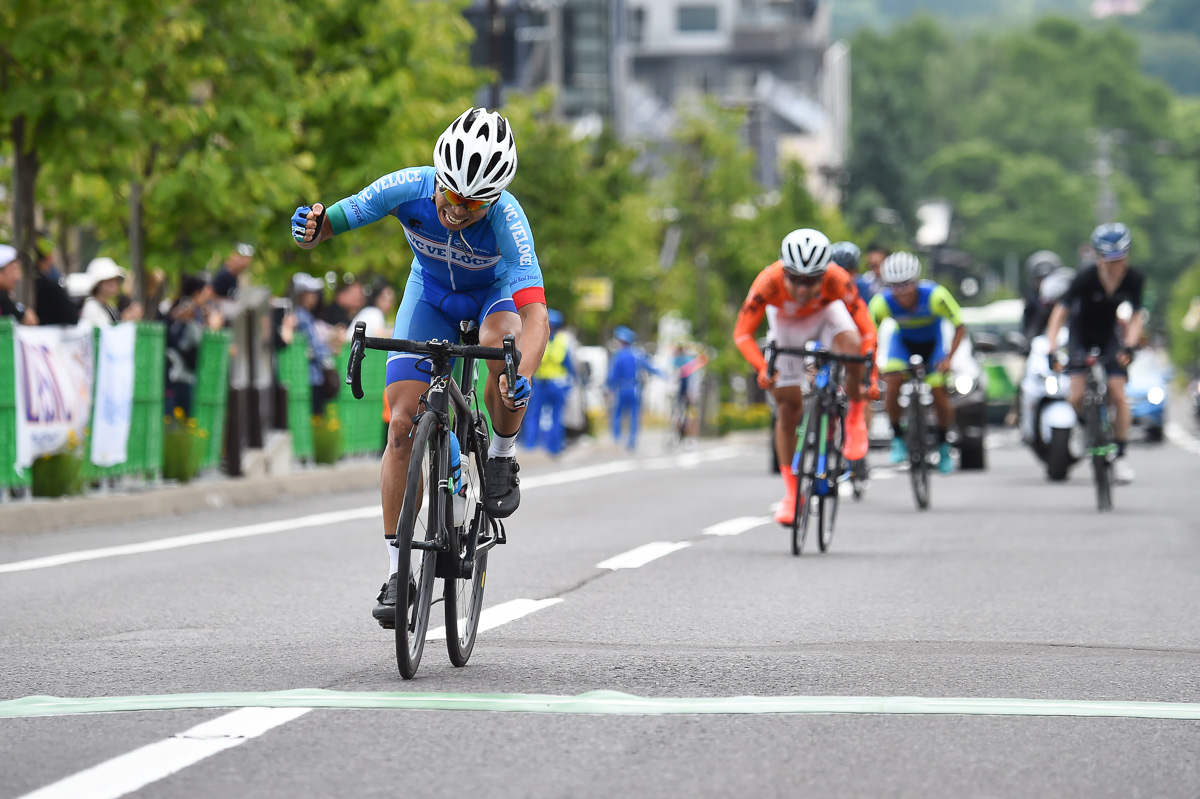 昨年大会 140kmクラスで優勝した松木健治(VC VELOCE)