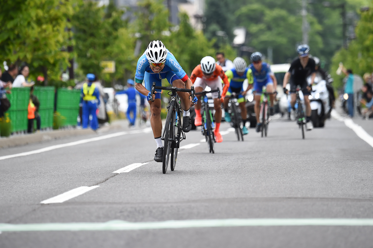 フィニッシュの「ひらふ坂」写真はニセコクラシック2019年大会