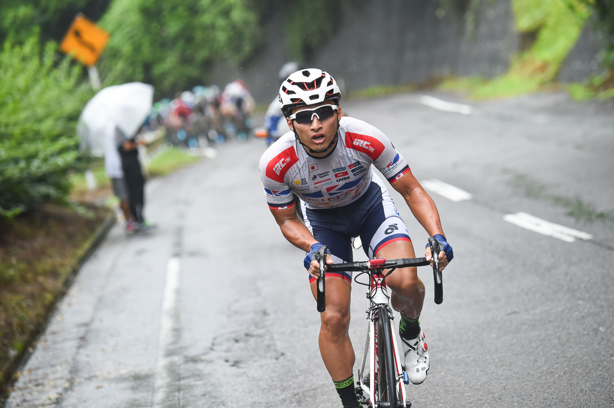 残り3km 山本元喜(キナンサイクリングチーム)がカウンターアタック