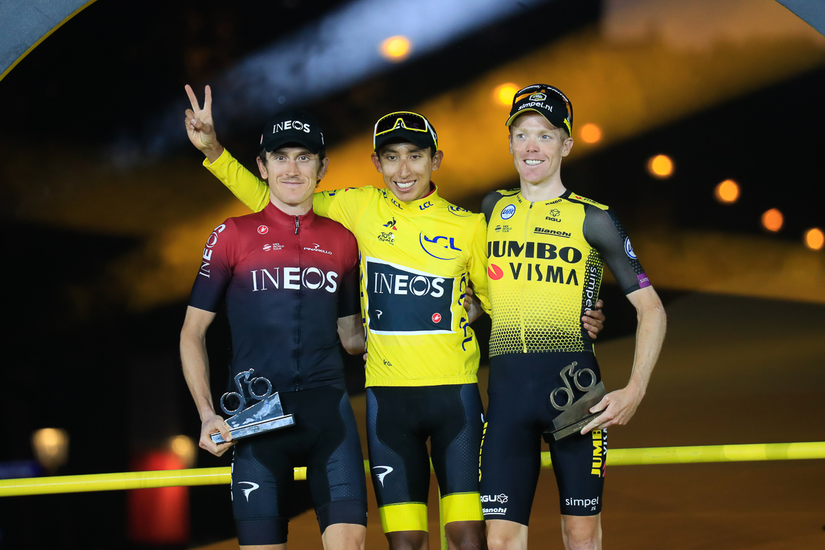ツール・ド・フランス2019 総合トップ3表彰 優勝はエガン・ベルナル、2位ゲラント・トーマス、3位ステフェン・クライスヴァイク