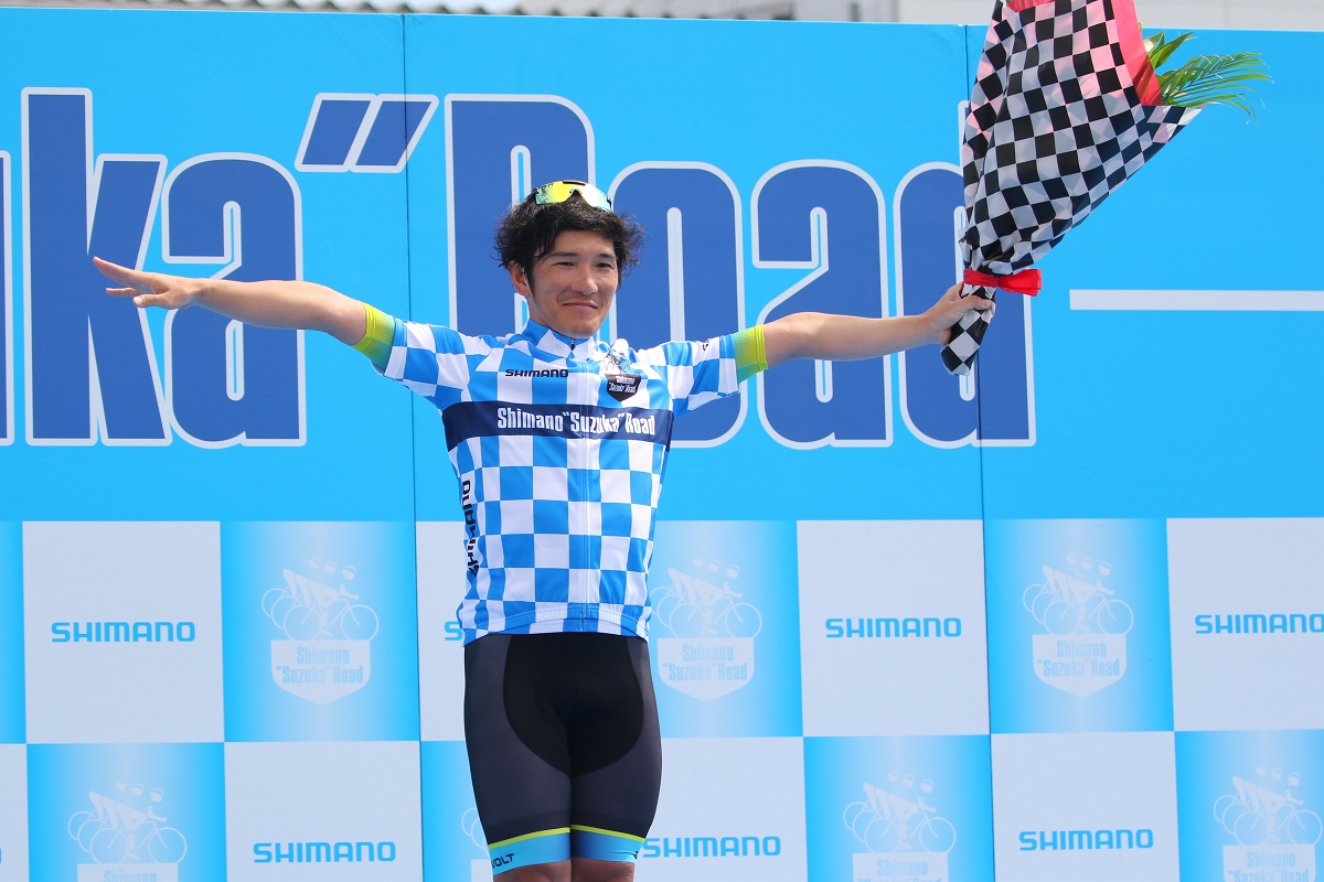 最終ステージにリーダージャージを着て臨む桐野一道(HSST)