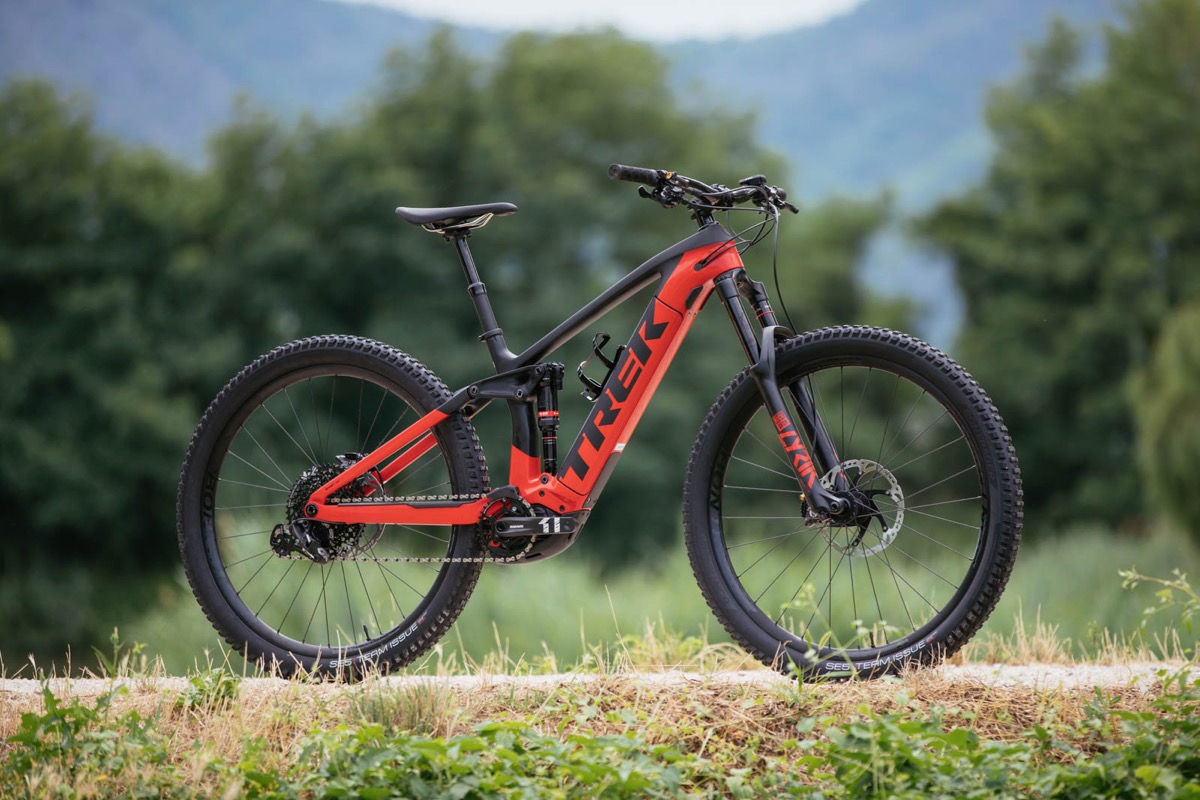デビューを飾ったRail。ボッシュのPerformance CXを採用する本気のE-MTBだ