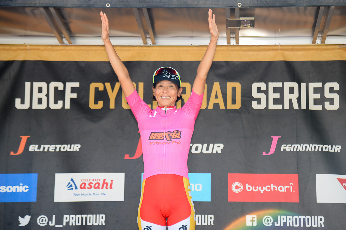 女子 フェミニンリーダージャージは唐見実世子(弱虫ペダルサイクリングチーム)が維持