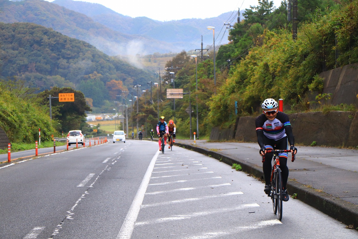 鳥取市と岩美町を隔てる駟馳山(しちやま)峠を越える