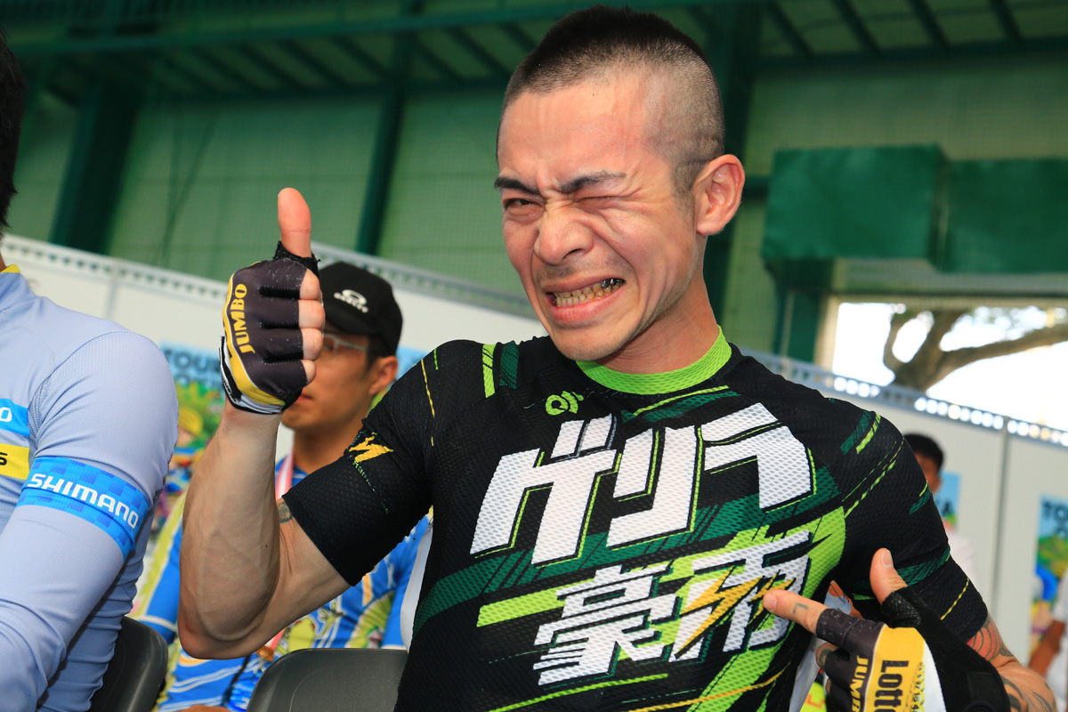 市民100kmマスターズで優勝した酒井洋輔(ゲリラ豪雨)