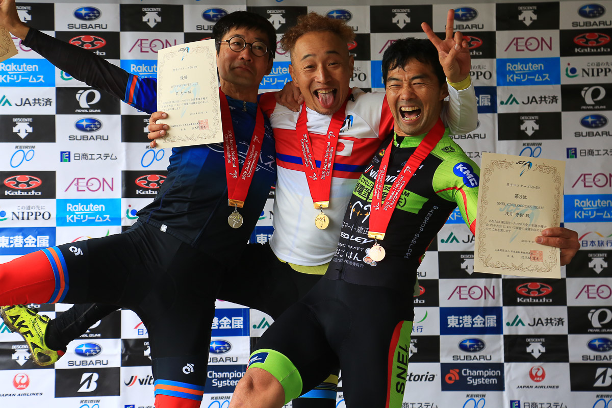 男子マスターズ 50-59表彰 筧太一(BUCYOCOFFEE/CLT)が優勝