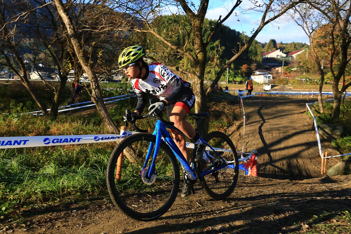 女子U15 1位の日吉愛華(LimitedTeam846まるいち)