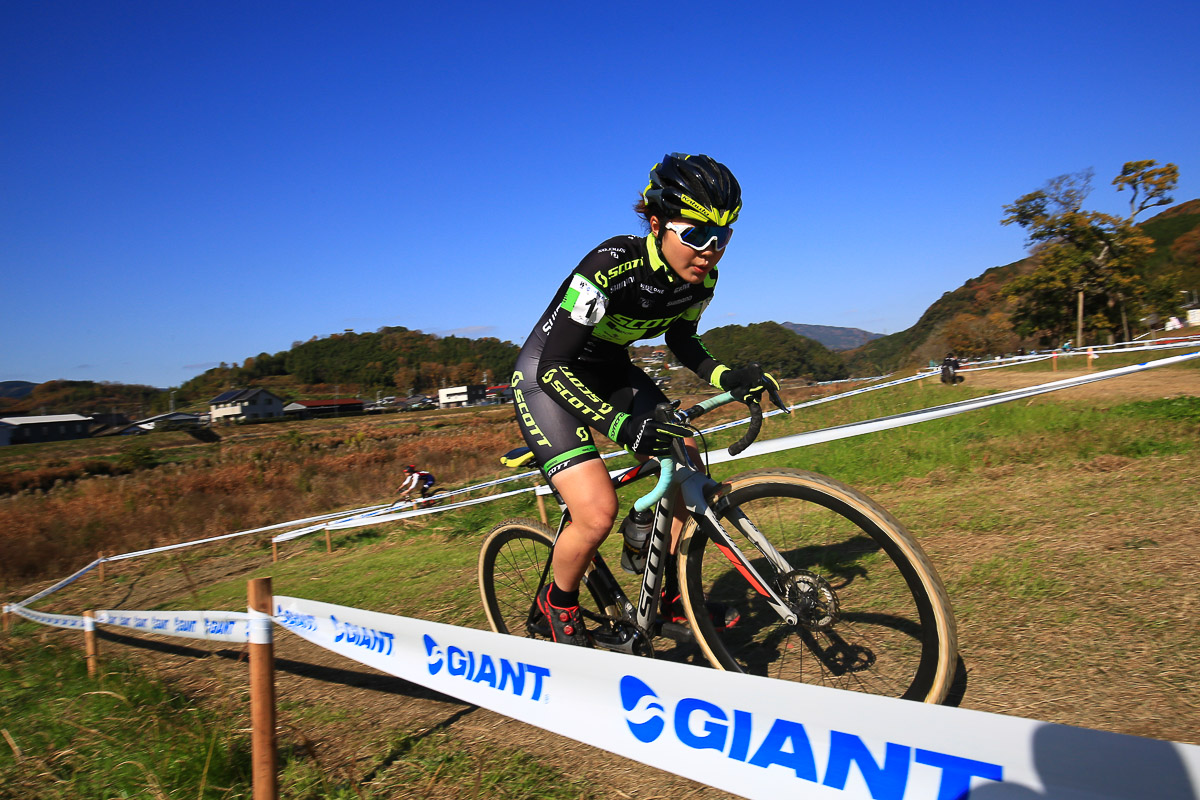 松本璃奈(TEAM SCOTT)が1周目から順調に差を開く