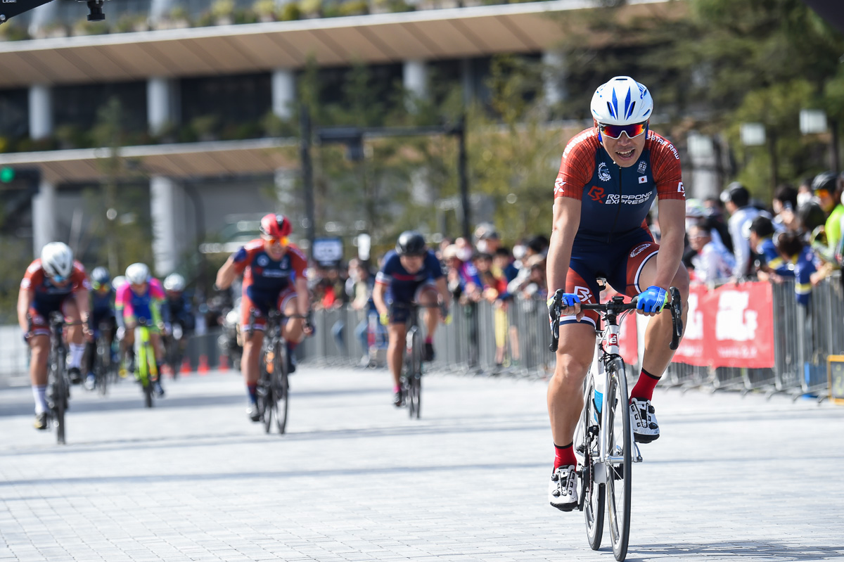 マスターズクリテリウム 半澤雄高(Roppongi Express)が優勝