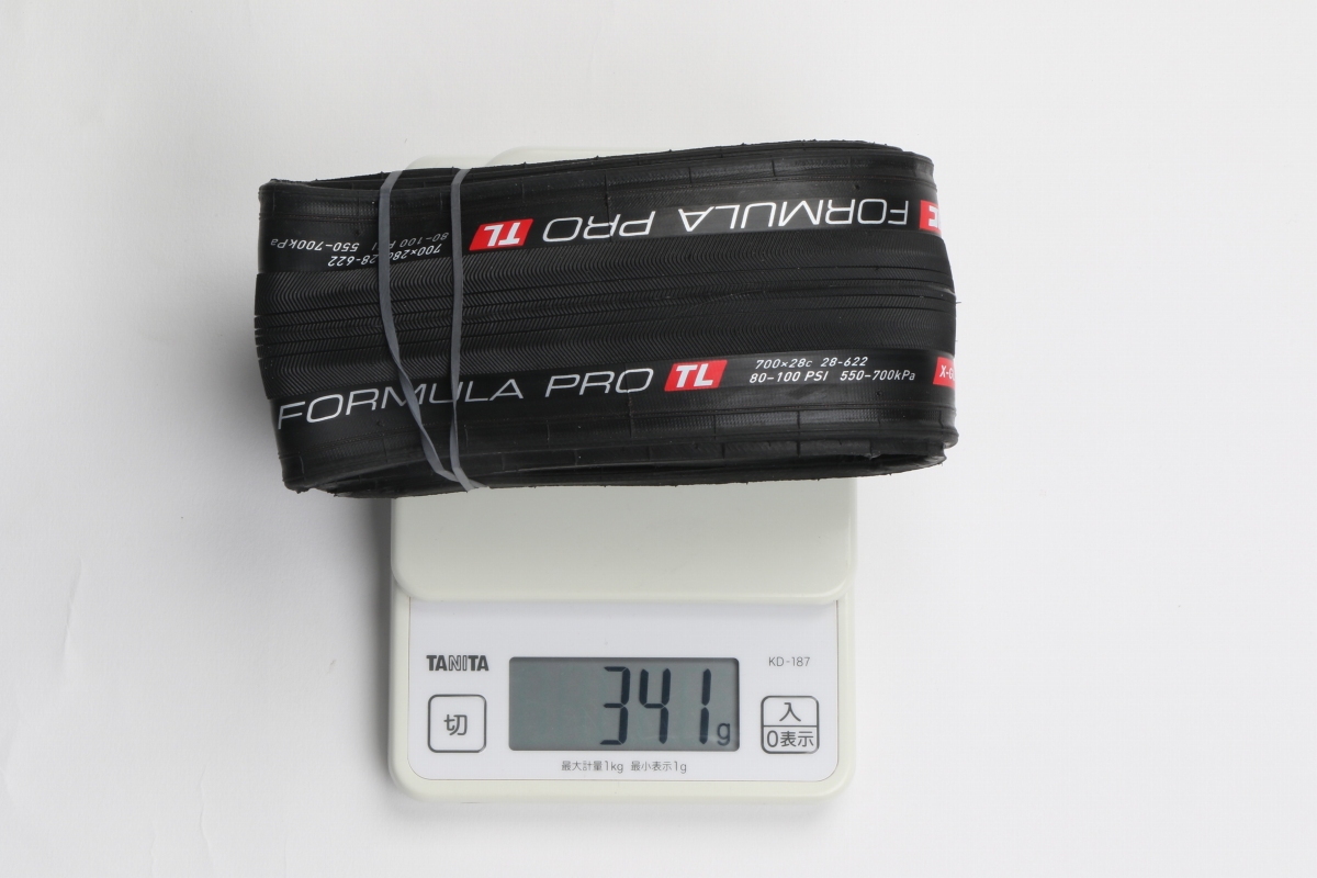 X-GUARD(28C)のカタログ重量は345g。実測値はそれを下回る341g。最小値は334gだった。