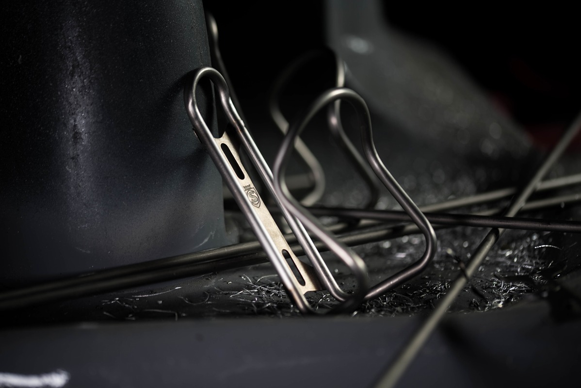 シリカ SICURO Bottle Cage Ti