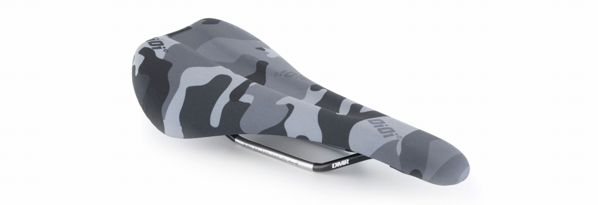 DMR OIOI SADDLE(スノーカモ)