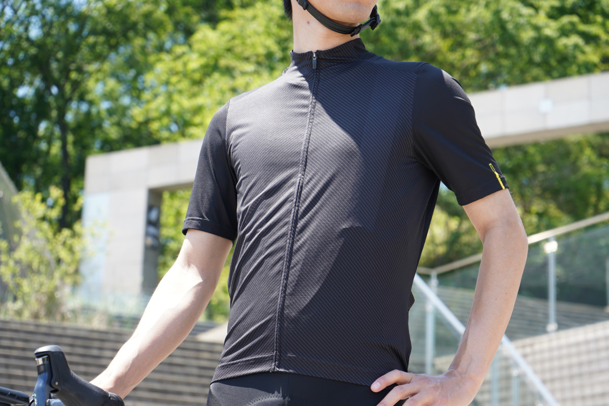 マヴィック COSMIC PRO GRAPHIC JERSEY(ブラック)