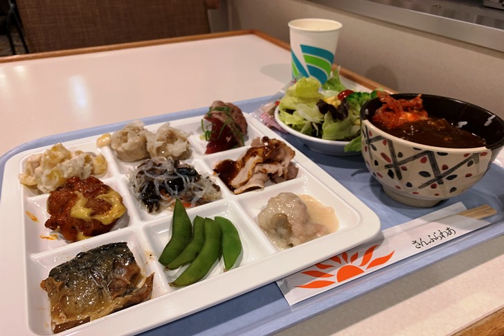 船旅の楽しみはやっぱり食事!!ということで、ひとり食べ放題を満喫(笑)