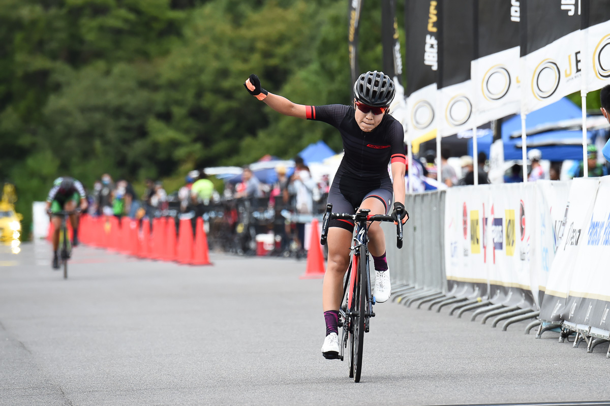 女子 樫木祥子(株式会社オーエンス)が今季3勝目を挙げた
