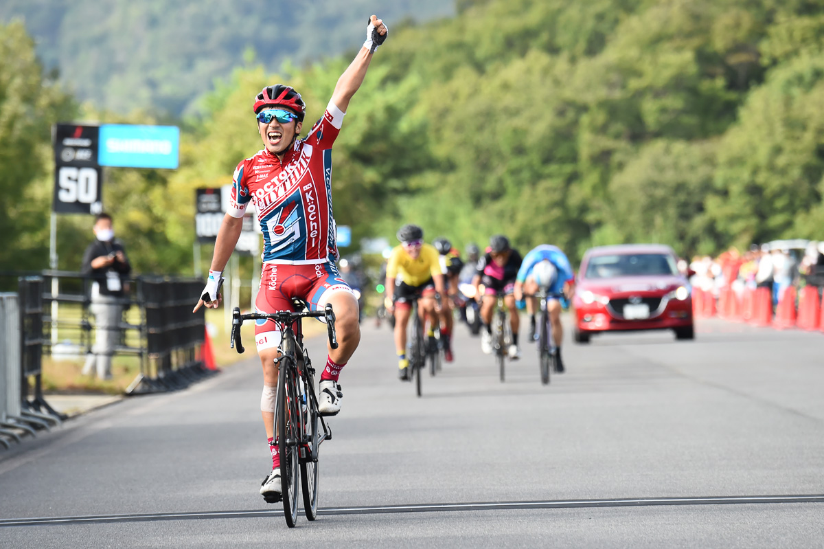 E1　小村悠樹（Kochel V.C. Sputnik）が優勝