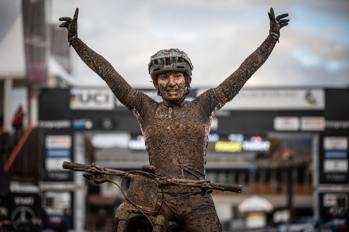 E-MTB女子 優勝したメラニー・ピュージン(フランス)