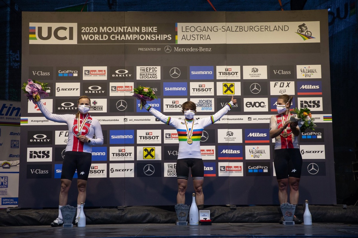 E-MTB女子 アルカンシエルを獲得したメラニー・ピュージン(フランス)