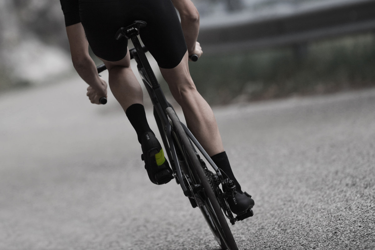 他に類を見ない パワー伝達と一体感 フィジーク VENTO STABILITA CARBON