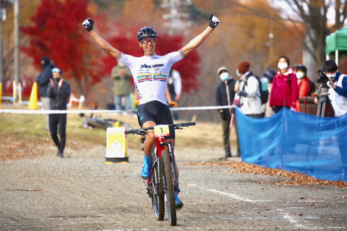 6年連続12回目の全日本チャンピオンを決めた山本幸平(DREAM SEEKER MTB RACING TEAM)