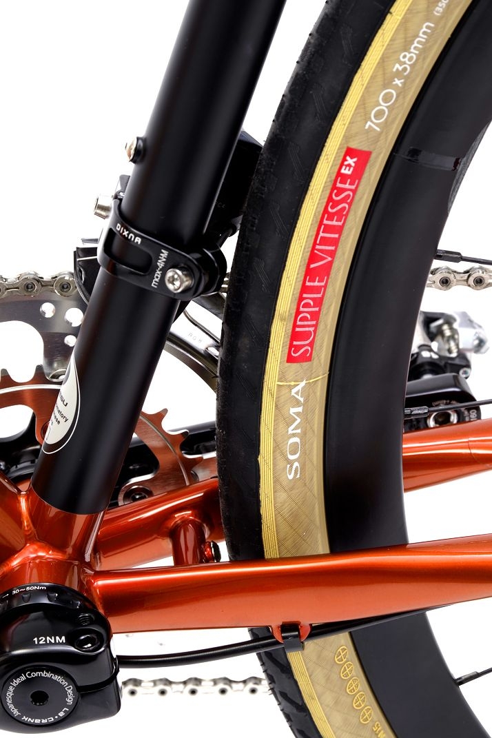 シートチューブやBB周りとのクリアランス (SOMA サップルヴィテス SL 700×38C)
