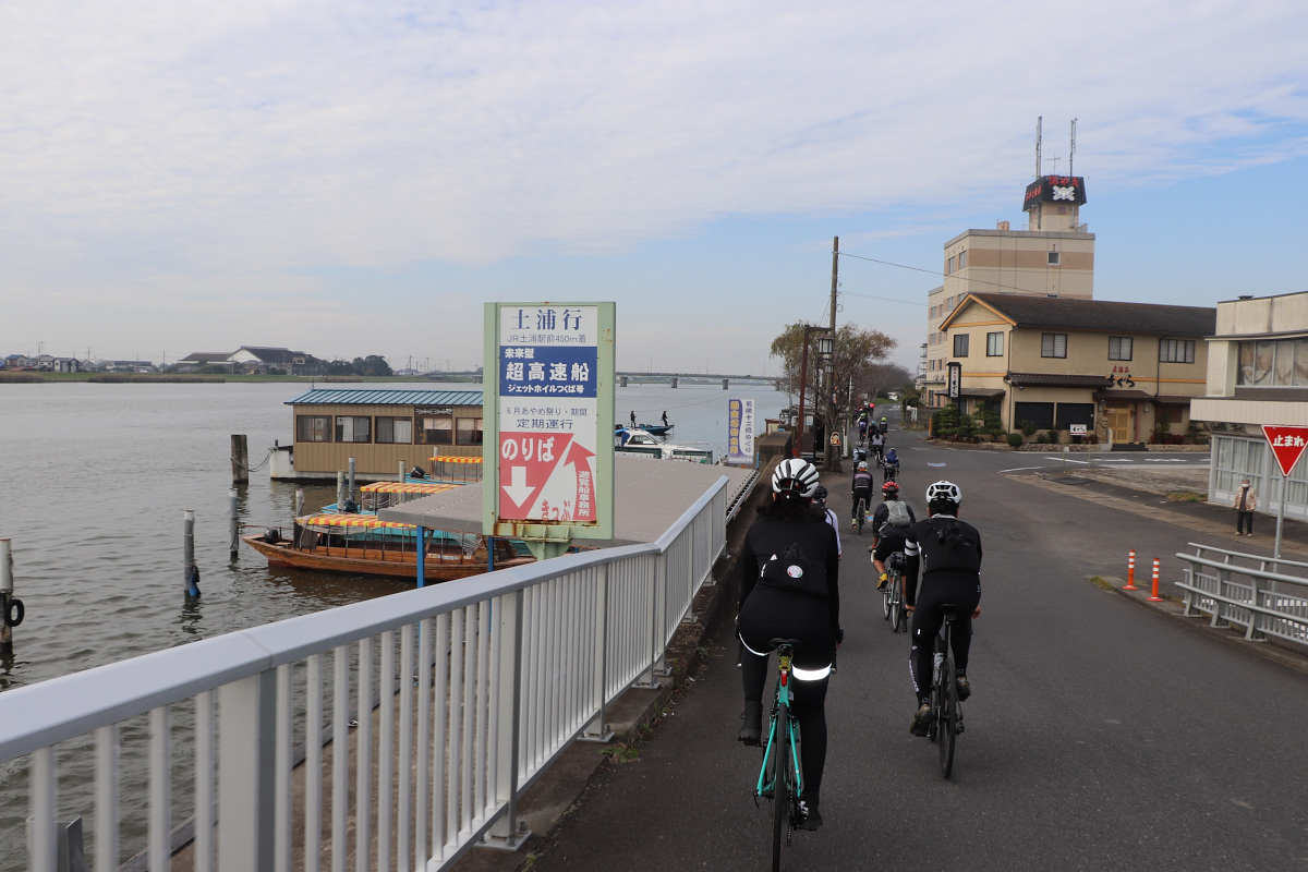 常陸利根川沿いを北上していく