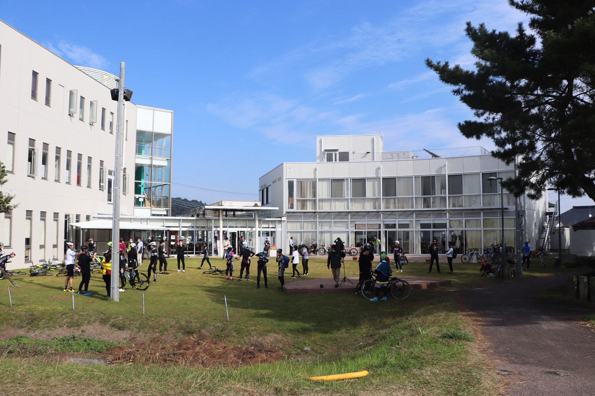 潮来駅から10km走ると辿りつく「天王崎観光交流センターコテラス」