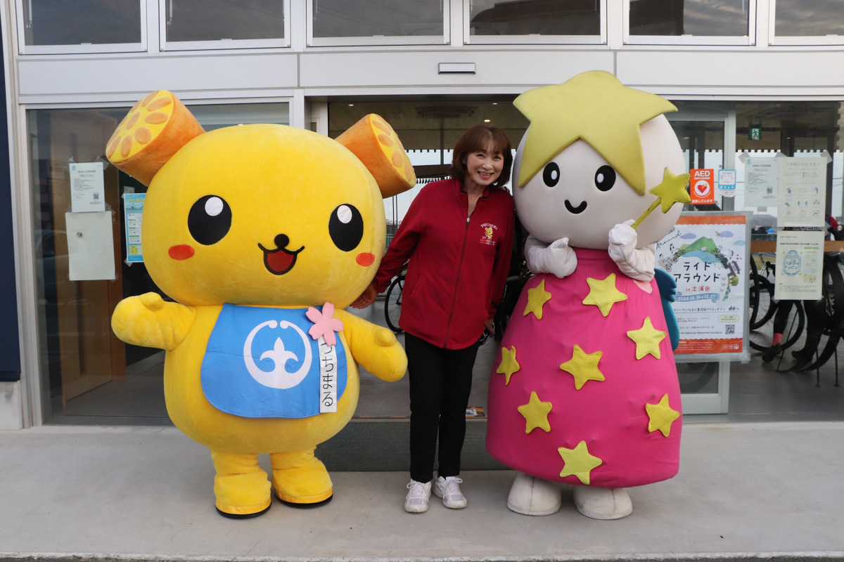 土浦市長の安藤さんとつちまる、キララちゃんがお出迎え