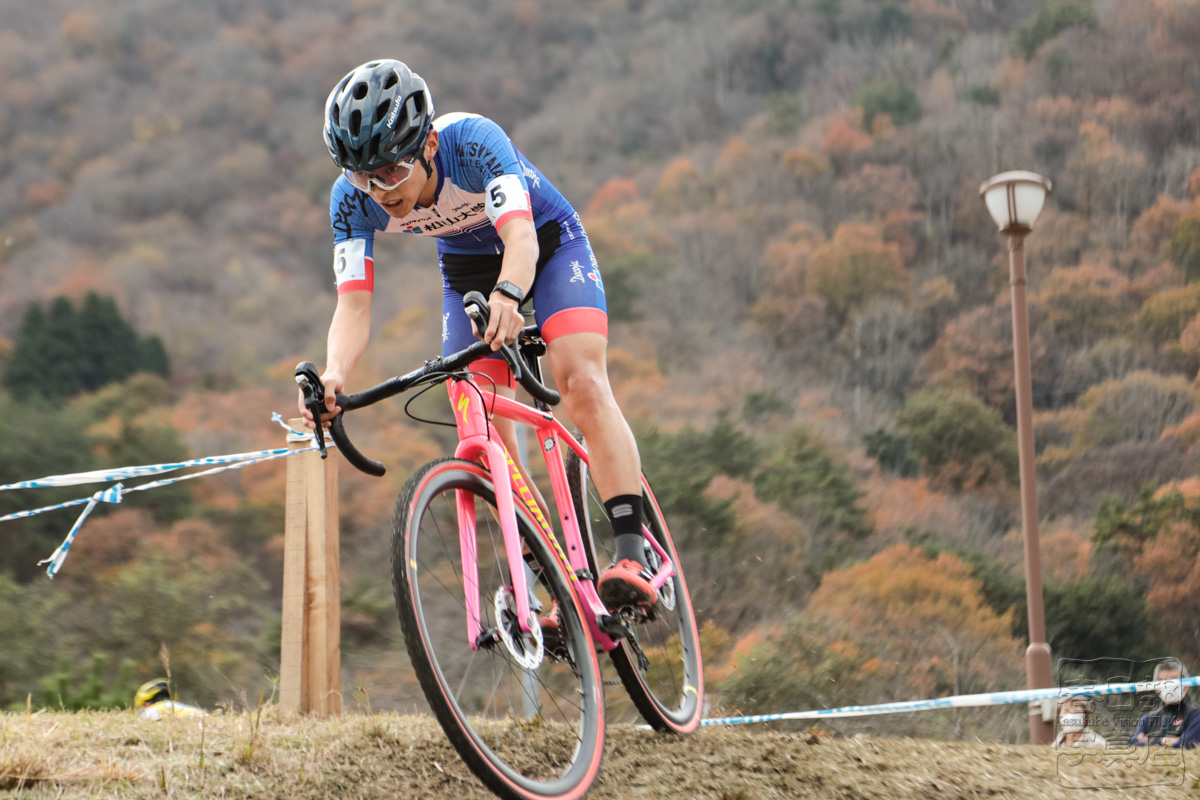 2年振りのタイトルを狙うU23カテゴリ3年目の村上功太郎(松山大学)