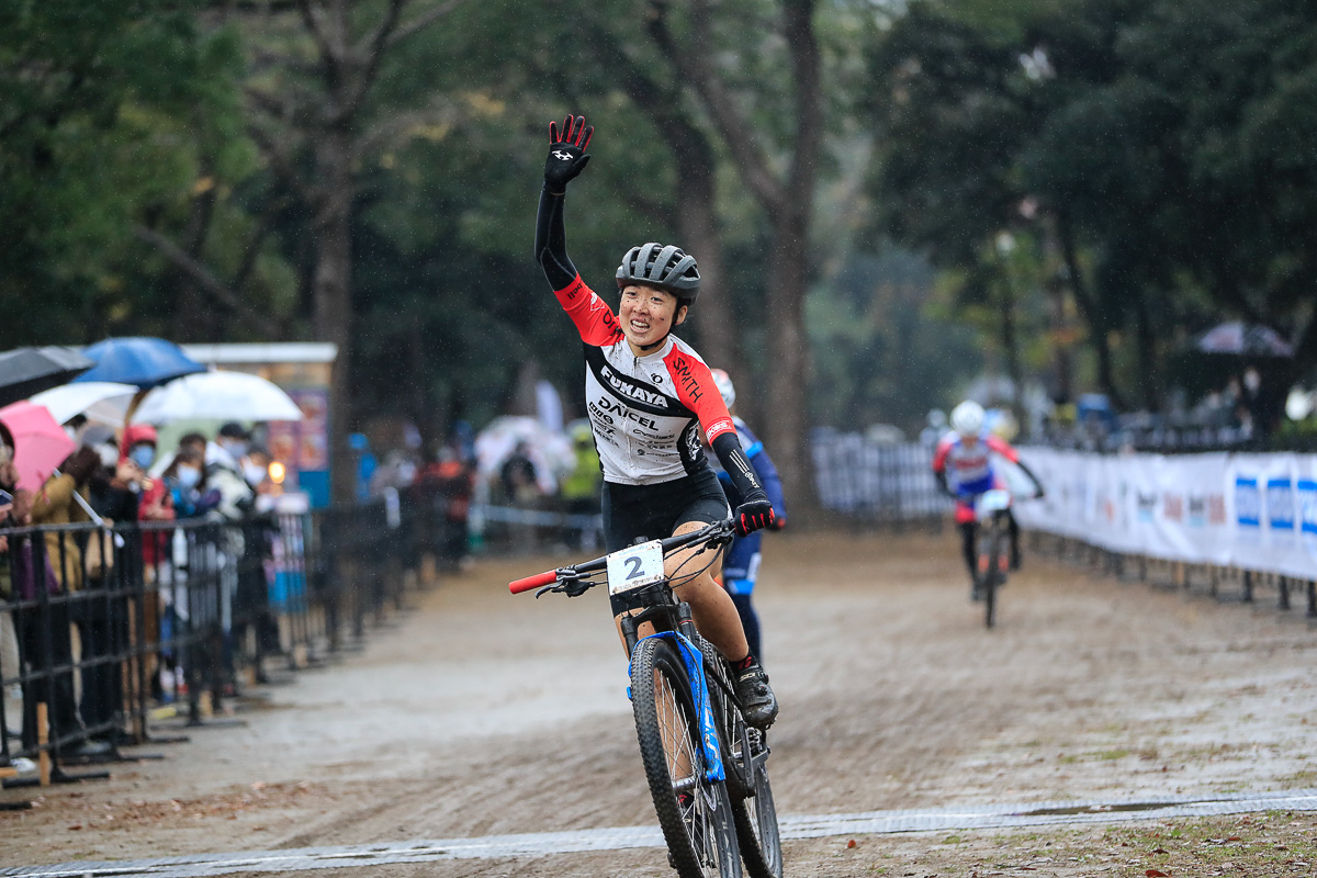 Women Eliteを制した川口うらら(FUKAYA RACING)