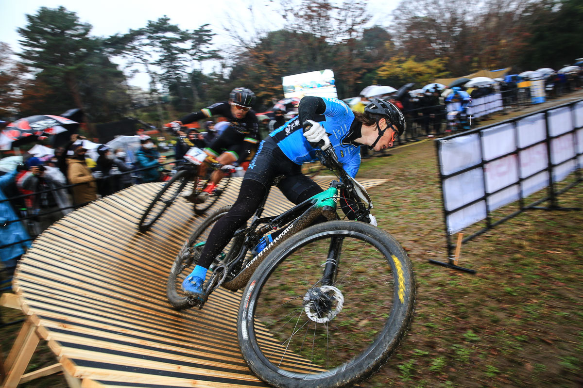 ラダーで先行した北林力(DREAM SEEKER MTB RACING TEAM )