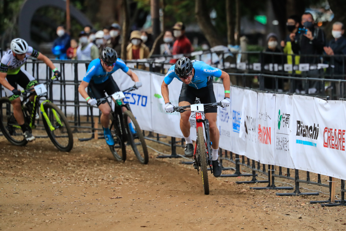 残り1周でペースアップした山本幸平(DREAM SEEKER MTB RACING TEAM)