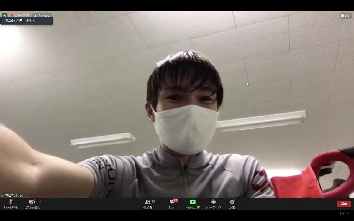 優勝した寺澤アンドリュウ(八戸学院大学)がZOOMを通じてインタビューに答える